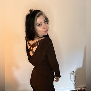 Brown long sleeve criss cross boutique top